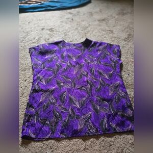 Mary Kay sleevless top
